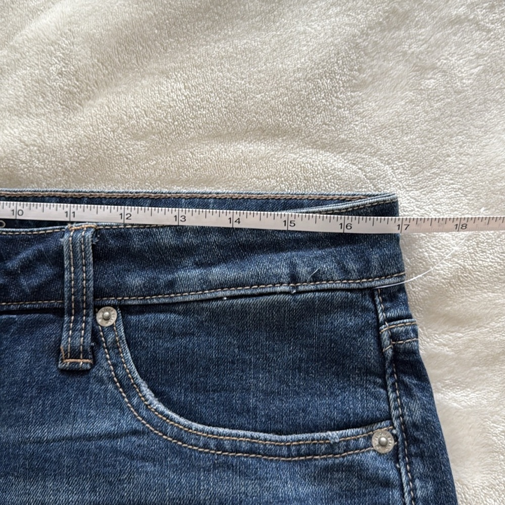 Lucky Brand “The Roll Up” Jean Shorts - Picture 10 of 11